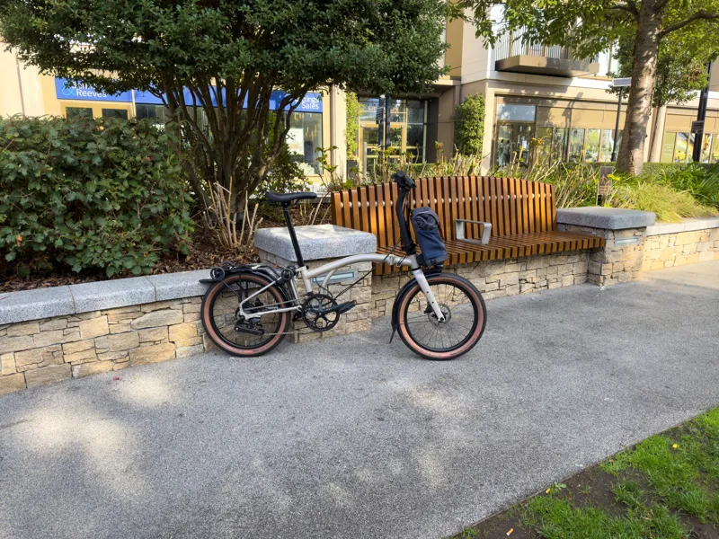 ex-demo Brompton G-Line electric medium Traildust white