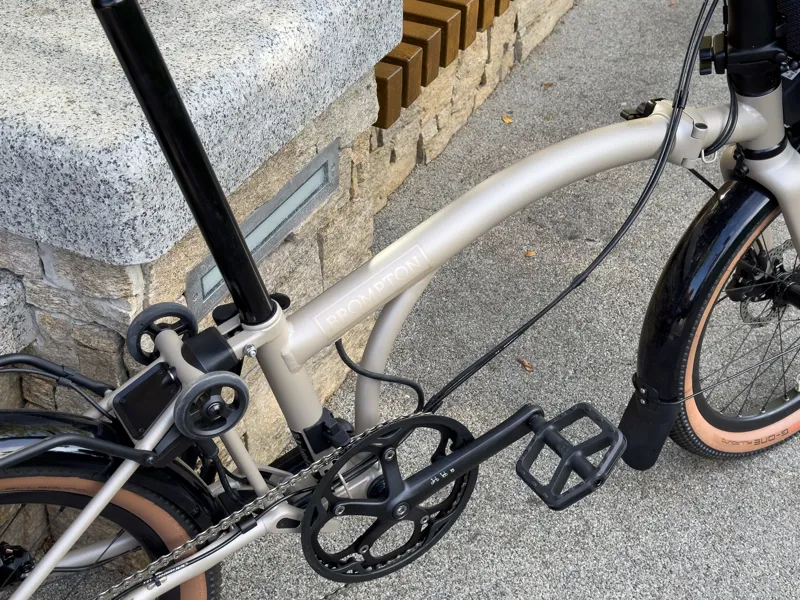 ex-demo Brompton G-Line electric medium Traildust white-1